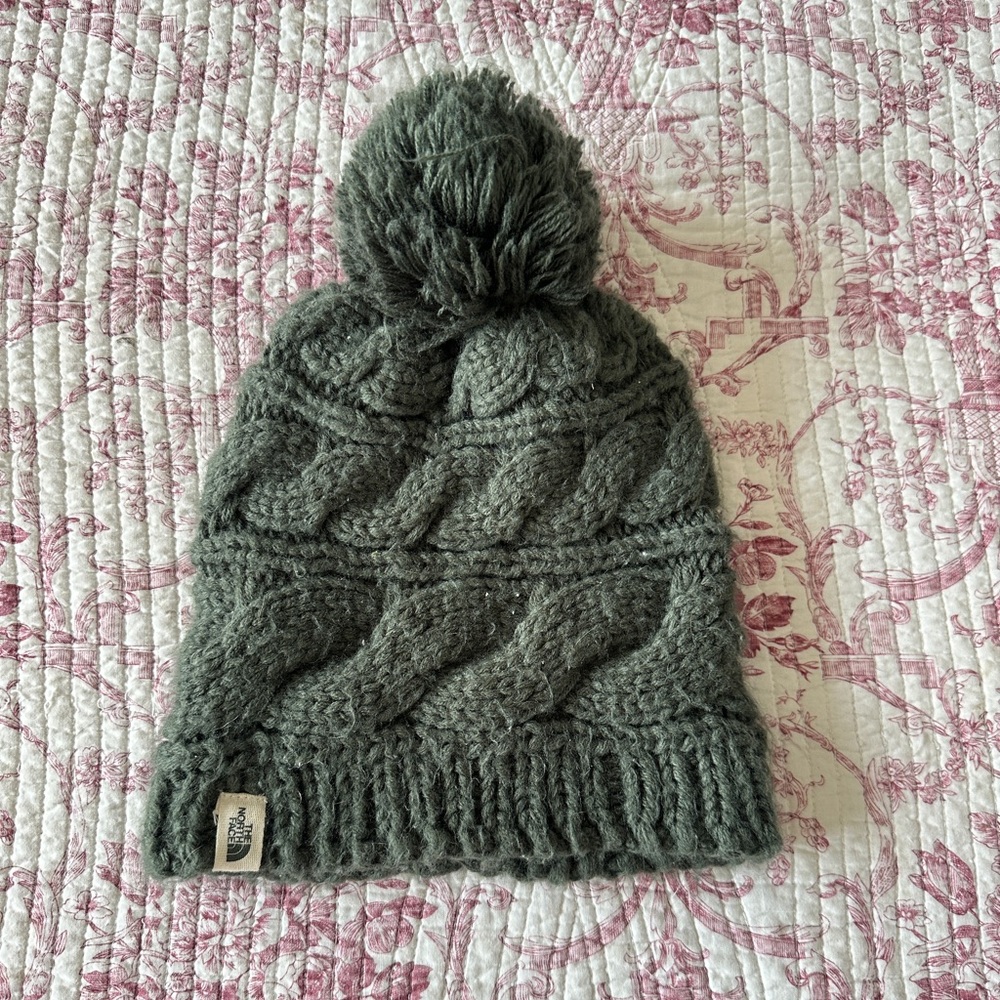 The North Face Cable Knit Pom Beanie Hat Olive Green Chunky Winter Cap